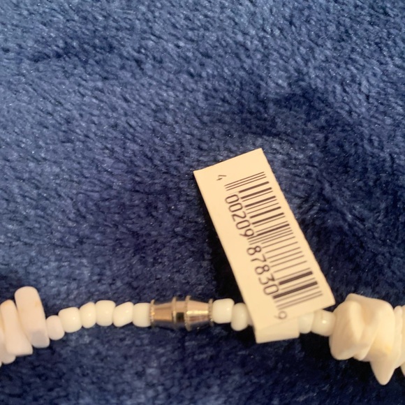 Vintage DISNEY WORLD PUKA Shell Necklace - Picture 2 of 4